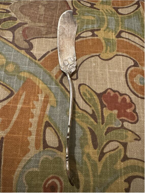 Antique 1835 R Wallace HIBISCUS Silverplate Master Butter Knife P